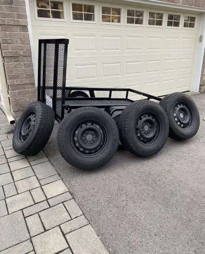 Yokohama ice guard snow tires 225/70R16 Tread depth, 10/32 (11/32 when new) stored indoor only used...