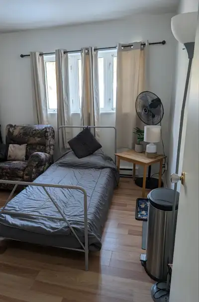 Chambre à louer 550$/mois tout inclu Q.C Ancienne-Lorette