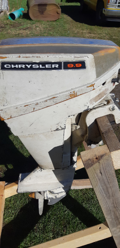 Old Outboard Motor in Boat Parts, Trailers & Accessories in St. Catharines - Image 2