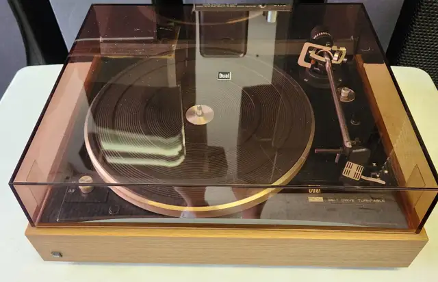 DUAL 502 BELT DRIVE TURNTABLE in Stereo Systems & Home Theatre in City of Toronto - Image 2