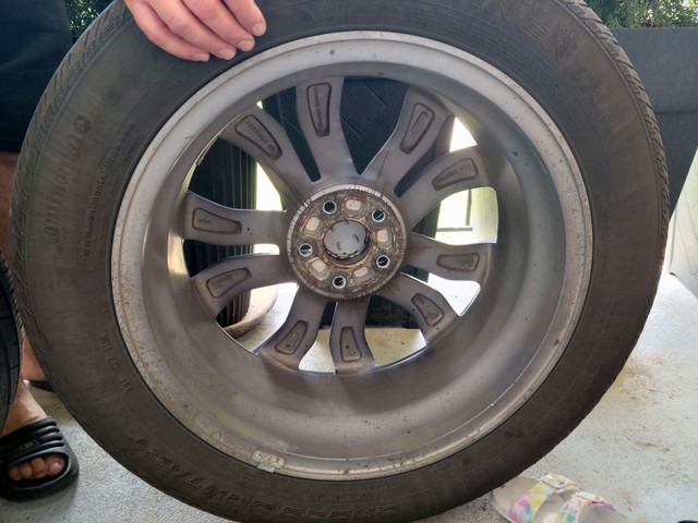 2 (not 4) Honda CRV Tires and Rims Great Condition in Tires & Rims in Kitchener / Waterloo - Image 3