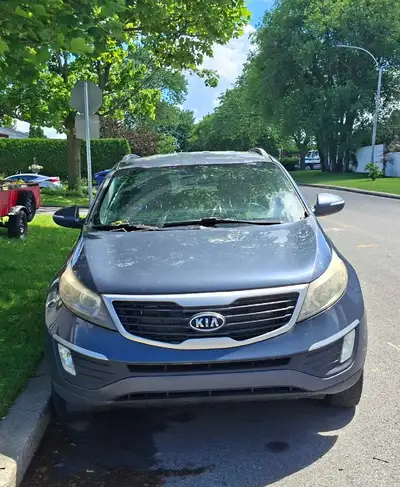 Kia sportage 2012 à vendre N'a jamais ete accidenté, acheté en 2021 Pneus d'hiver cloutés inclus Ban...