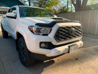 Toyota Tacoma TRD Sport low kms 4x4 premium package