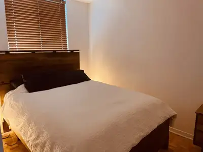 1ER MOIS GRATUIT Disponible dès maintenant, 4 ½ (2 chambres fermées) à louer en cessation de bail da...