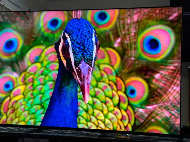 Samsung 85 inches 4K smart like new here in TVs in Ottawa - Image 5