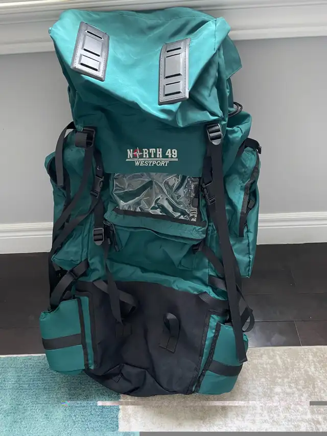 North 49 Westport large hiking bag packApproximately 72 L in Fishing, Camping & Outdoors in Oakville / Halton Region - Image 3