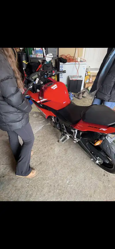 Selling my 2017 CBR500r with fairly low kms. Bought it in the winter with plans to ride it but plans...
