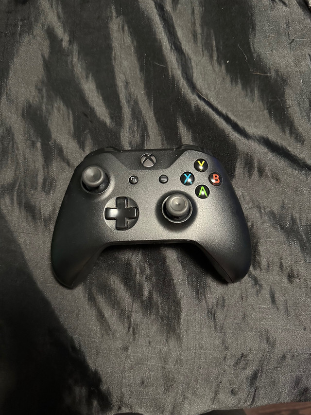 Xbox controller in XBOX One in Edmonton