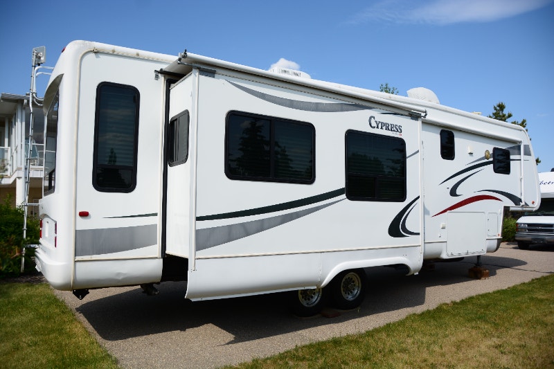 2006 Cypress 5th Wheel 34 ft Travel Trailers & Campers Calgary Kijiji