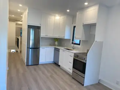 NEW 2 Bedroom;Utilities & Laundry Included! (College & Dufferin)
