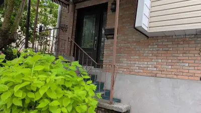 STUNNING, FULLY FURNISHED 2-BEDROOM DUPLEX SUBLET IN KINGSTON Availability: July 1, 2026 – August 31...