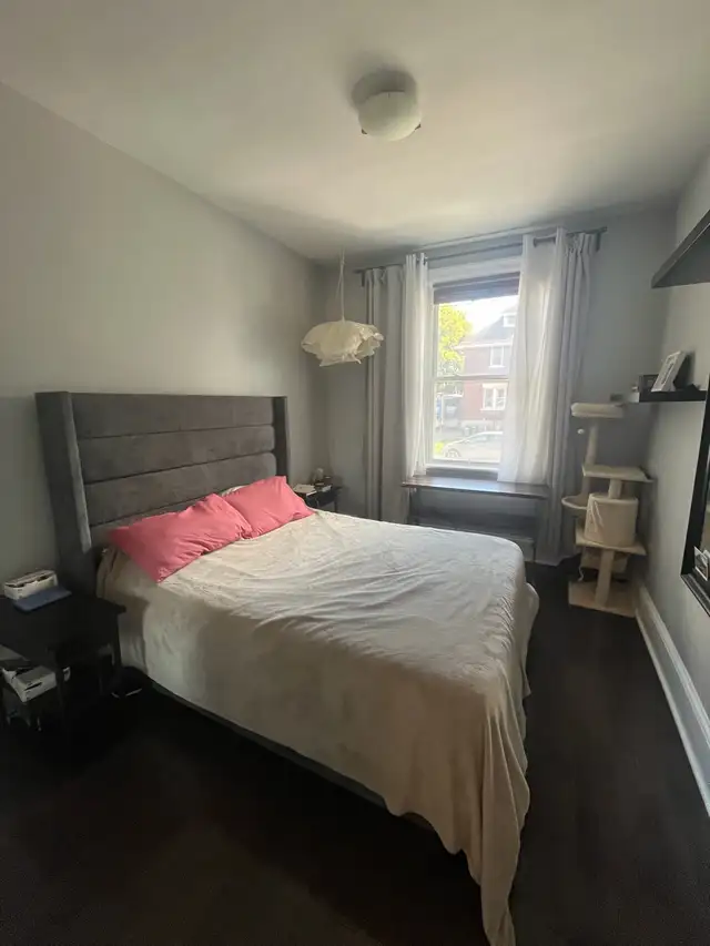 2 Bed 1 Bath House Sublet in Short Term Rentals in Ottawa - Image 4