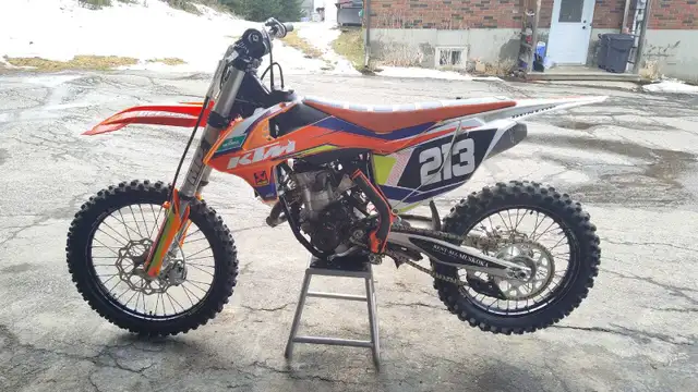 2017 KTM 350 SX-F in Dirt Bikes & Motocross in North Bay - Image 2
