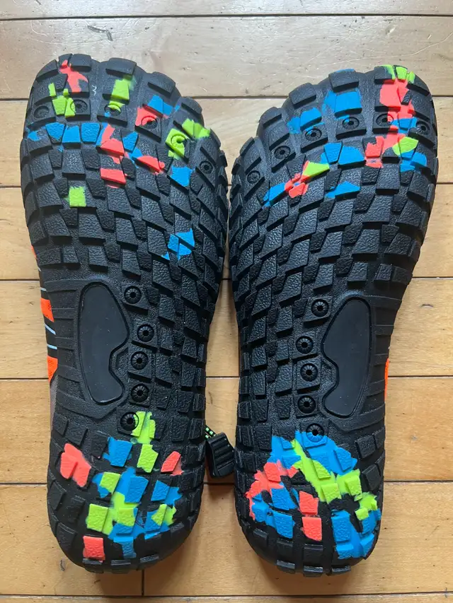 NEW Women's Size 7 Men's Size 6 Beach Water Sports Shoes in Women's - Shoes in Edmonton - Image 3