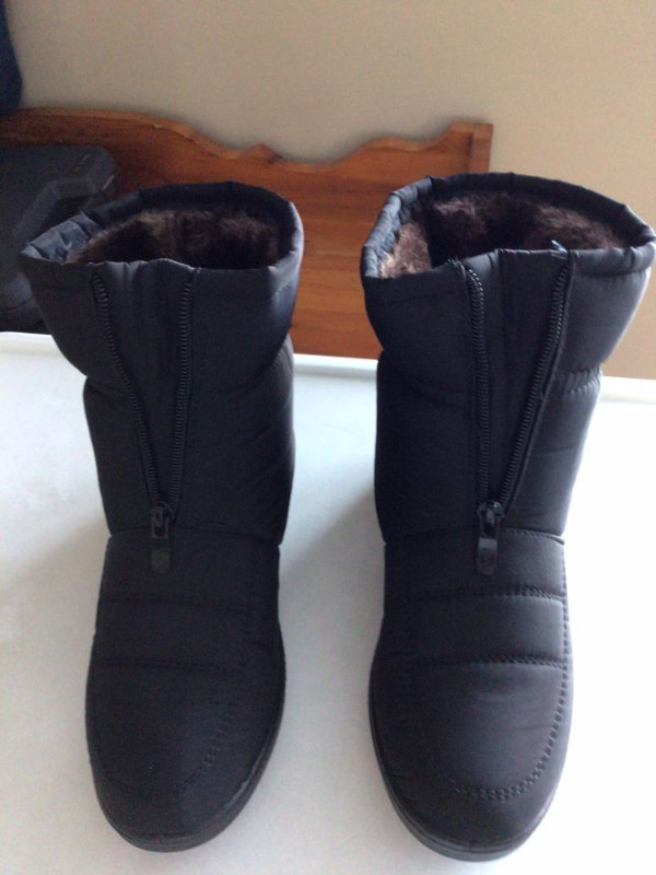 Bottes pour femme/boots for ladies in Women's - Shoes in Bathurst
