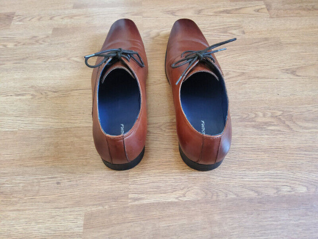 Chaussures en cuir brun homme 11 ou 44 dans Chaussures pour hommes  à Ville de Montréal - Image 2