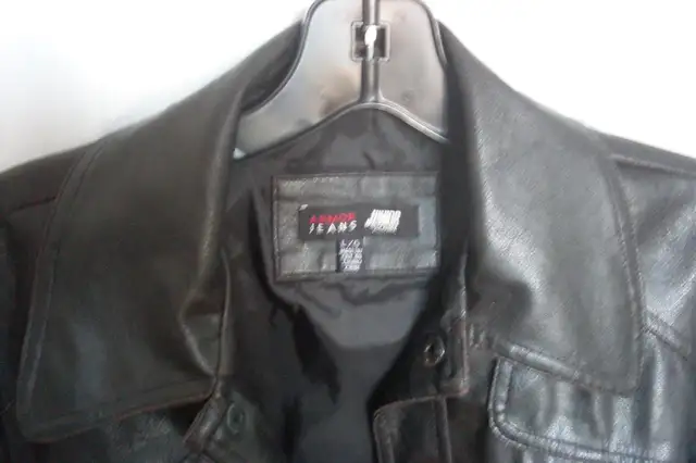 Manteau fille adolescente grandeur 14 ans taille small in Kids & Youth in Longueuil / South Shore - Image 5