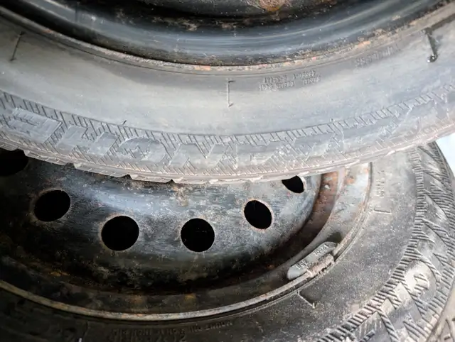 215 65R16 AVALANCHE XTREME in Other in City of Toronto - Image 3