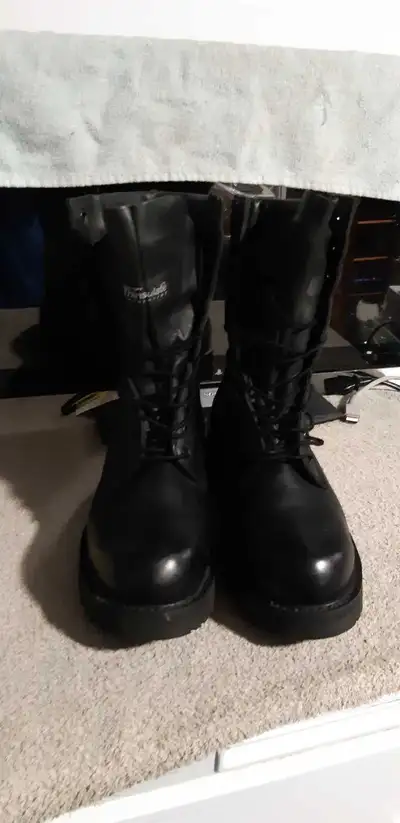 size 7 Leather Boots , View more