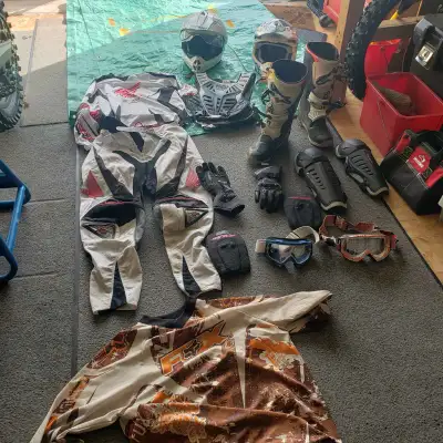 Shoei vfx small $100 Fly dual sport helmet small /med $75 Alpinestars tech 3 used for 2 seasons euro...