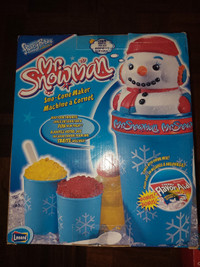 Vintage 1998 Frosty Bites Mr. Snowman Sno-Cone Maker. BNIB