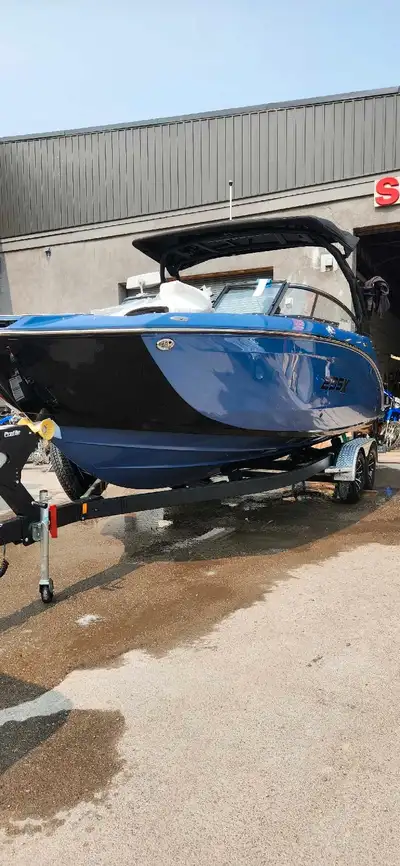 Yamaha Boat 225 XD, View more