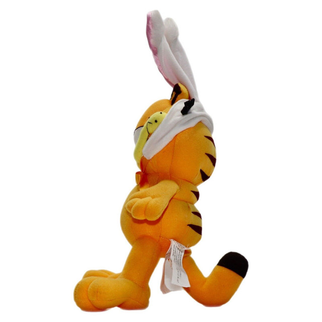 PELUCHE 15"  LAPIN DE PAQUES GARFIELD 15 INCH EASTER BUNNY PLUSH in Arts & Collectibles in West Island - Image 2