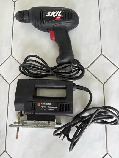  Drill Skil, plus scie sauteuse Black and Decker, les deux , View more