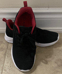 Women’s Sneakers - New Size 8