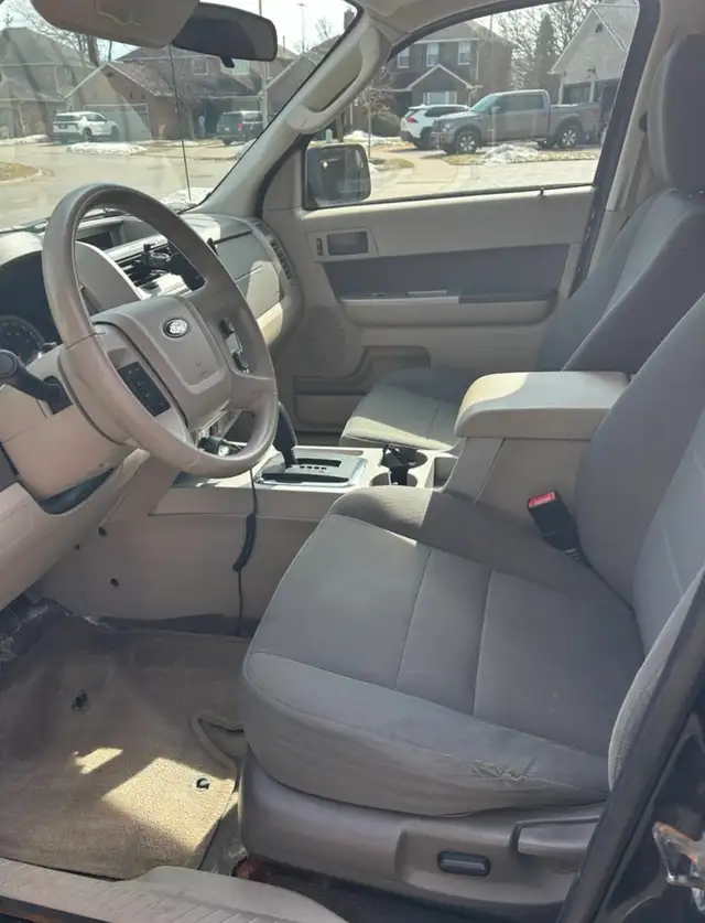 2010 Ford Escape472304585593344001