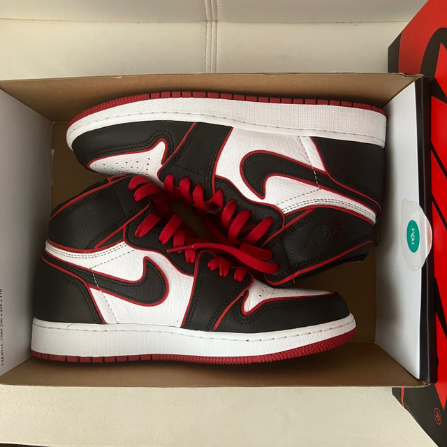 [NEW] Air Jordan 1 Retro High OG ‘Bloodline’ GS Size USA 5.5Y in Women's - Shoes in Kitchener / Waterloo