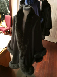 Fur Cape women's 