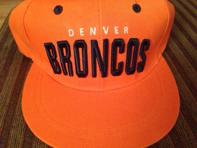 NFL DENVER BRONCOS BALL CAP in Arts & Collectibles in Gatineau
