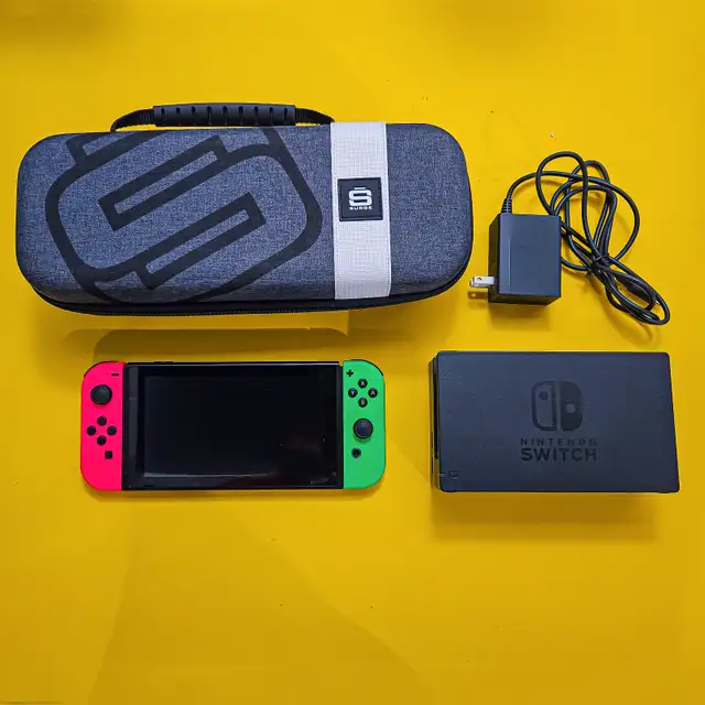 Nintendo Switch Pink/Green with Case in Nintendo Switch in Edmonton - Image 3