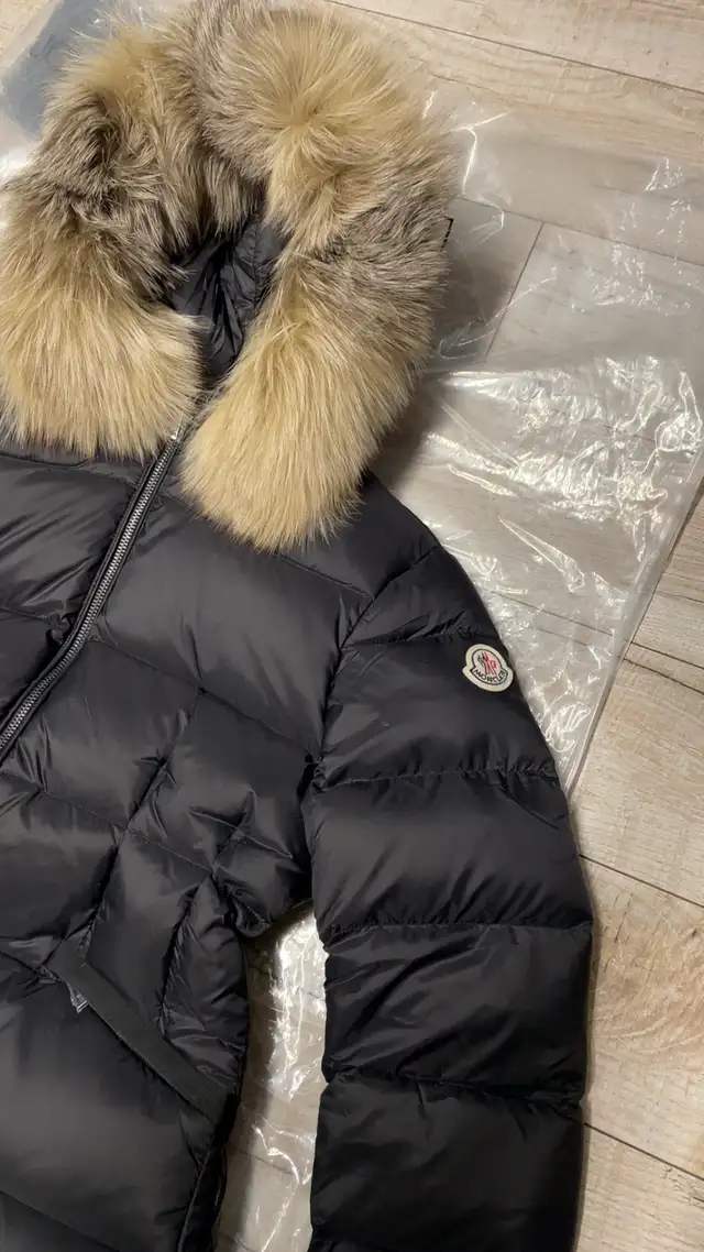 Moncler Women’s Fur Jacket in Women's - Tops & Outerwear in City of Toronto - Image 3