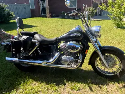 2001 750 , runs excellent. New tires. Only available until Sunday 19th, then it’ll be going into sto...