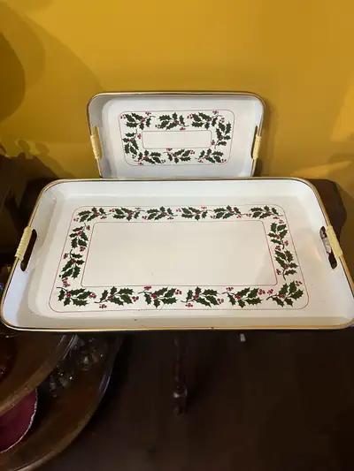 Vintage Japan christmas holiday lacquer ware serving trays holly berries gold Trays 11” x 18.5” (1.5...