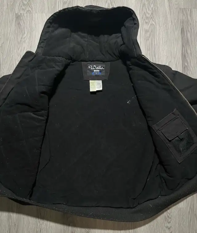 Walls Work Wear Jacket Black Vintage Large Men in Men's in Laval / North Shore - Image 4