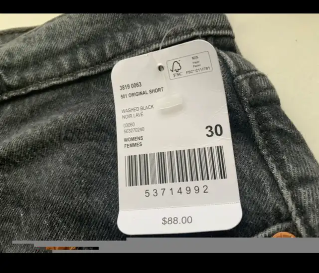 Levi’s Womens jean shorts NEW in Women's - Bottoms in Mississauga / Peel Region - Image 3