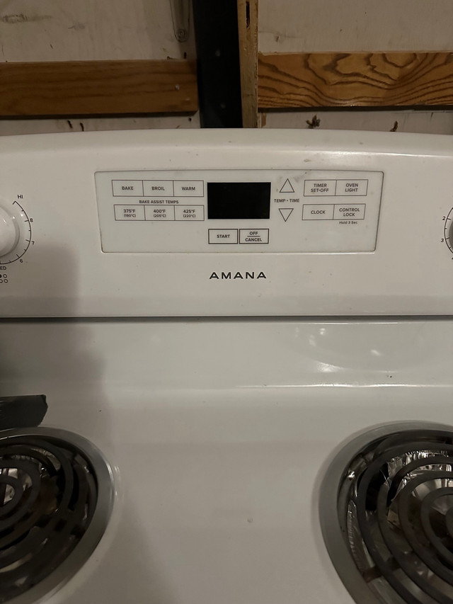 Amana Electric Range in Stoves, Ovens & Ranges in Mississauga / Peel Region - Image 2