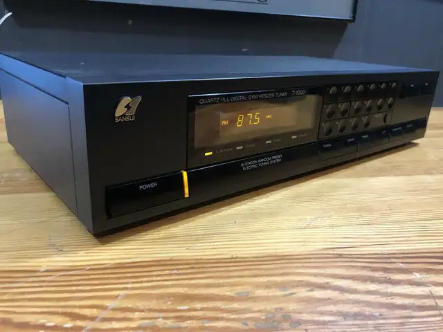 Sansui T-1000 Quartz PLL Digital Synthesizer Tuner in General Electronics in City of Toronto - Image 4
