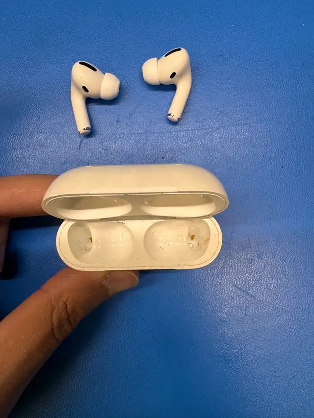 AirPods Pro 1st Generation62854390917377122