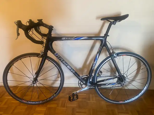 Trek 5000 OCLV Carbon Road Bike in Road in City of Toronto - Image 4