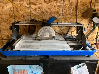 Master craft wet saw used for new home build. Far cheaper than a rental. All done. Works great, $80...