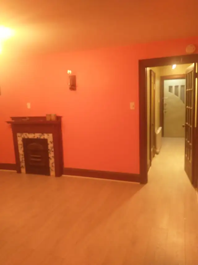 Apartment for Rent: Carlton & Parliament in Long Term Rentals in City of Toronto - Image 3
