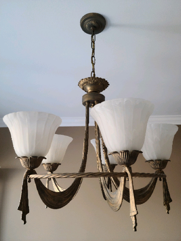 5-Light and 3-Light Vintage Chandeliers  in Indoor Lighting & Fans in Mississauga / Peel Region - Image 2