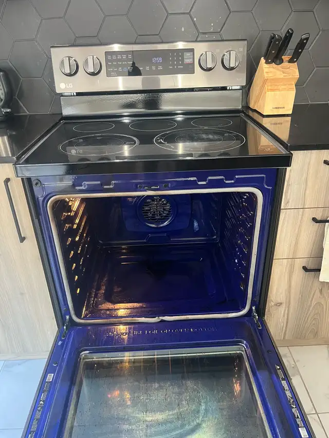 Refrigerateur & Four(laveuse-secheuse) – Excellent Condition! in Refrigerators in Laval / North Shore - Image 7