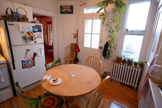 Nice room for rent on the plateau63235912151299123