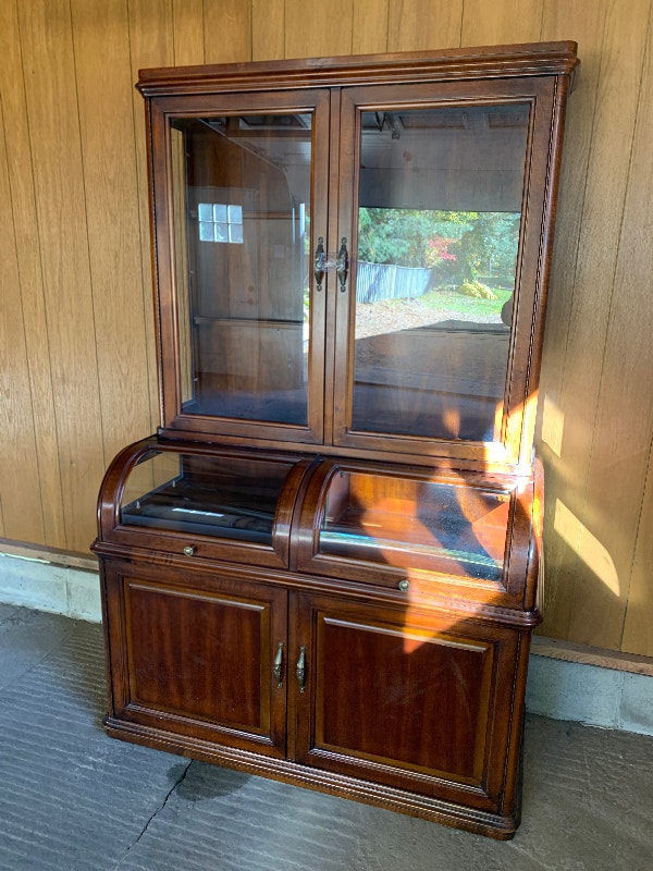 Beautiful with hutch and tea cart Hutches & Display