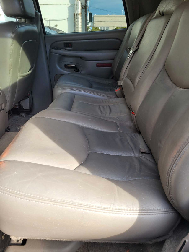 2004 Yukon Denali in Cars & Trucks in Barrie - Image 4